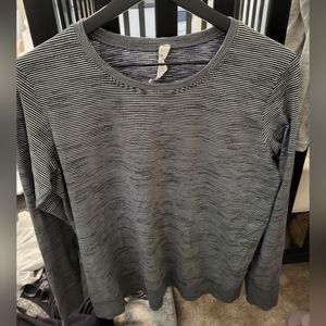 Lululemon swiftly relaxed